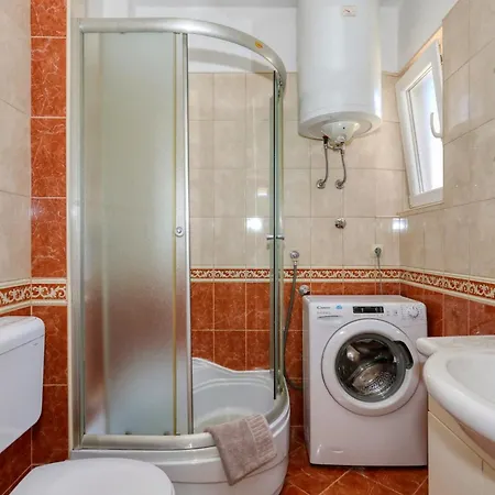 Mediterranean Charm By Milena Apartment *