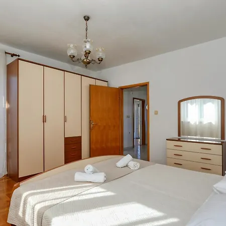 Mediterranean Charm By Milena Apartment *