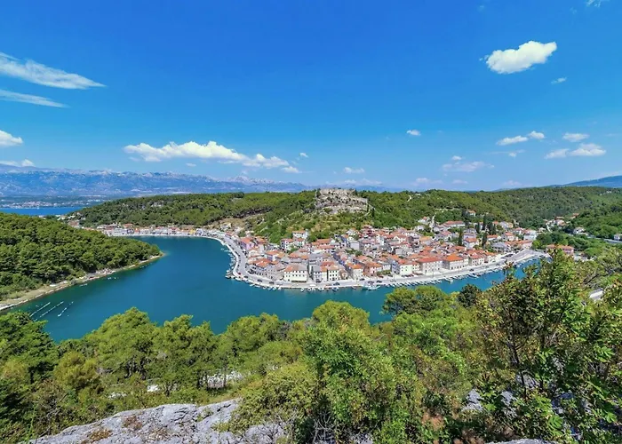 Mediterranean Charm By Milena 아파트