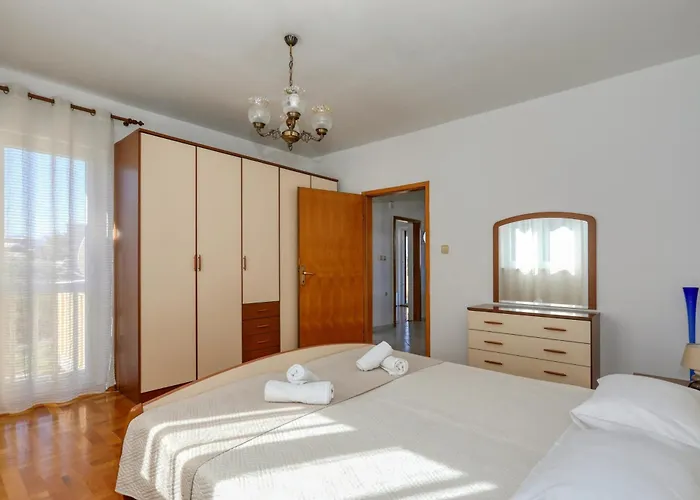 Mediterranean Charm By Milena Apartman *